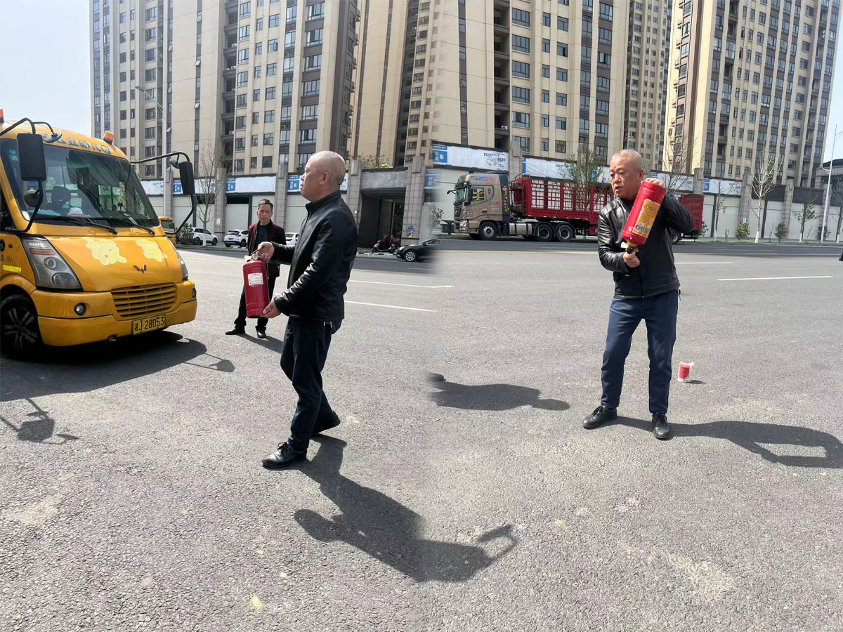 常德市湘北汽車運(yùn)輸有限公司,常德包車客運(yùn),常德旅游服務(wù),校車服務(wù)