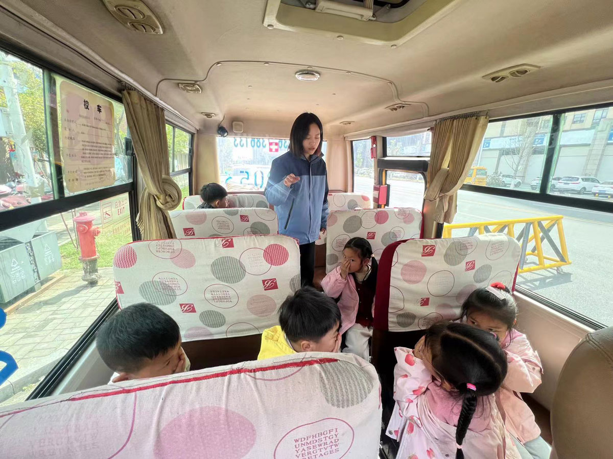 常德市湘北汽車運(yùn)輸有限公司,常德包車客運(yùn),常德旅游服務(wù),校車服務(wù)